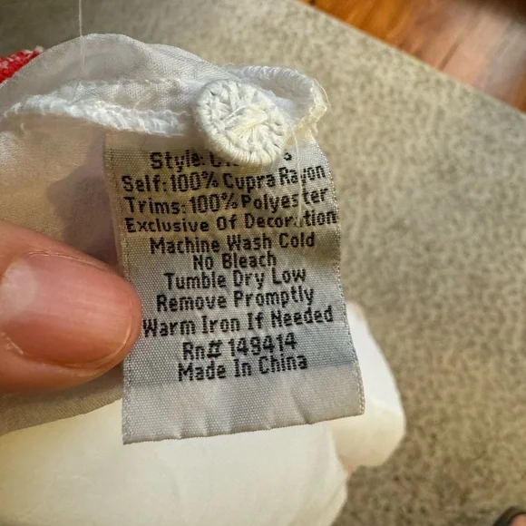 Johnny Was White Floral Embroidered Cupro Blouse, size XL. - Picture 9 of 10